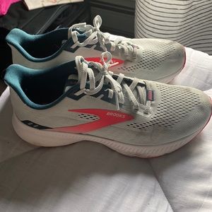 Brooks Launch 8